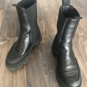 Ganni mid Chelsea boot